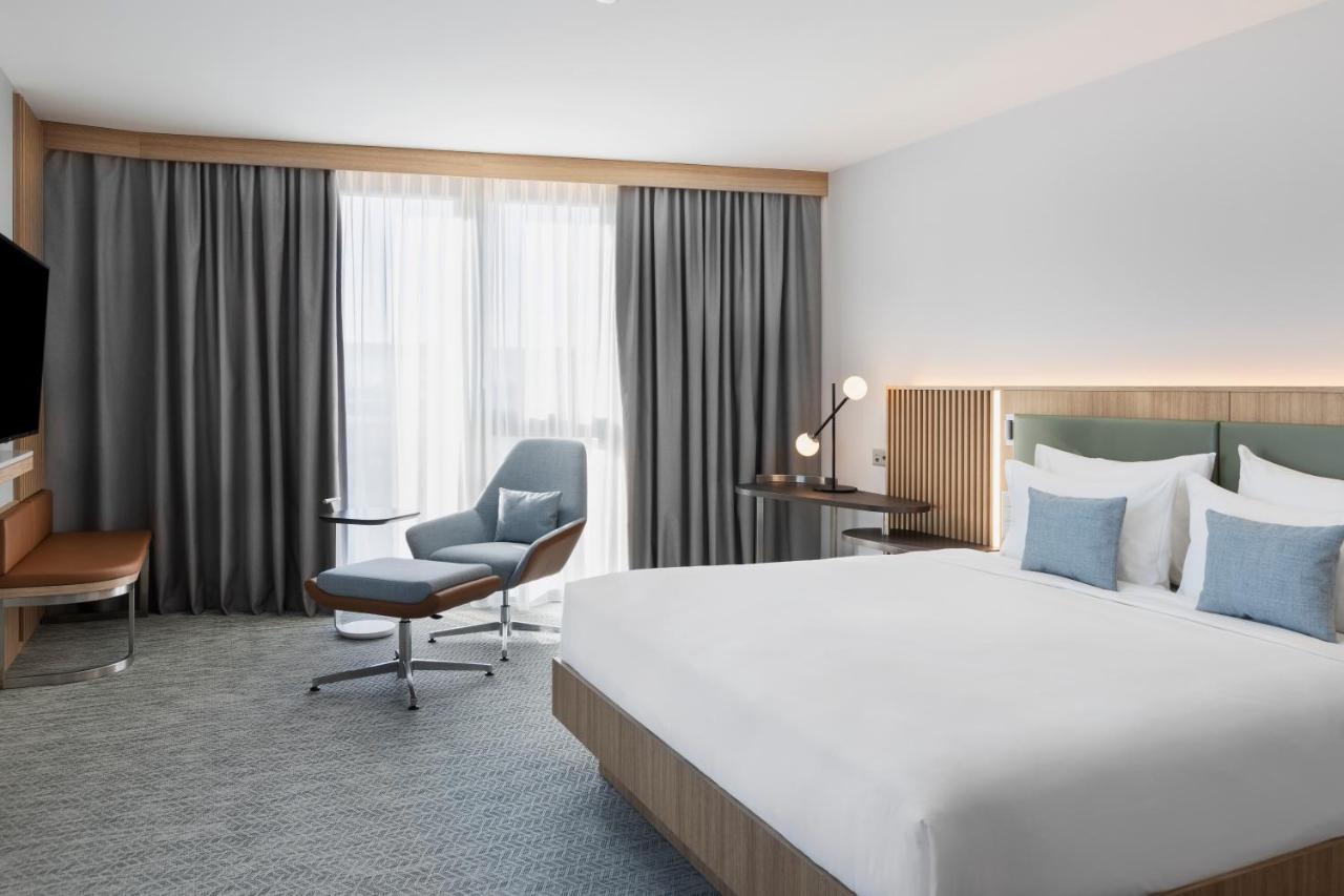 Courtyard By Marriott Hotel
