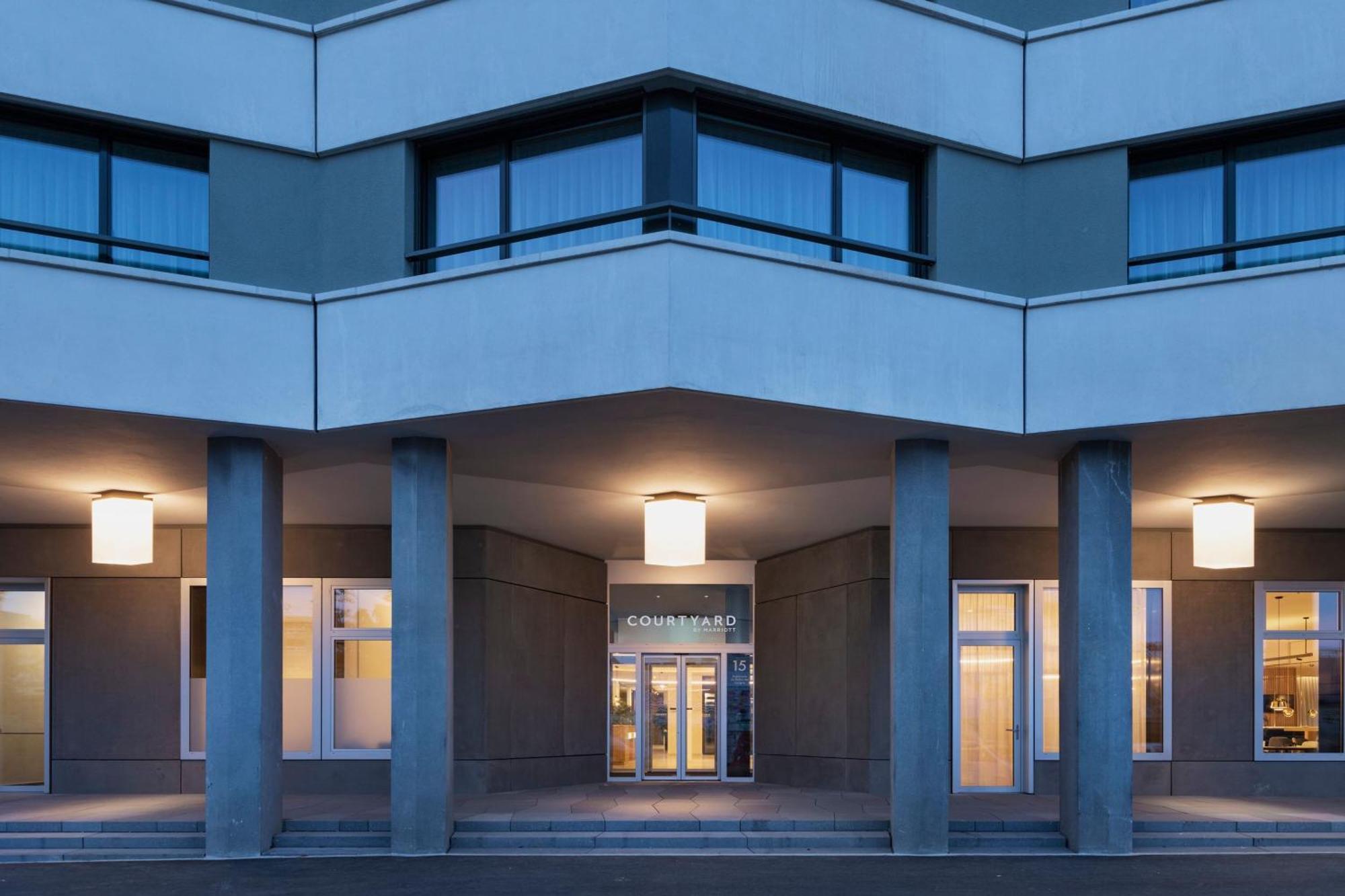 Courtyard By Marriott Hotel 4*