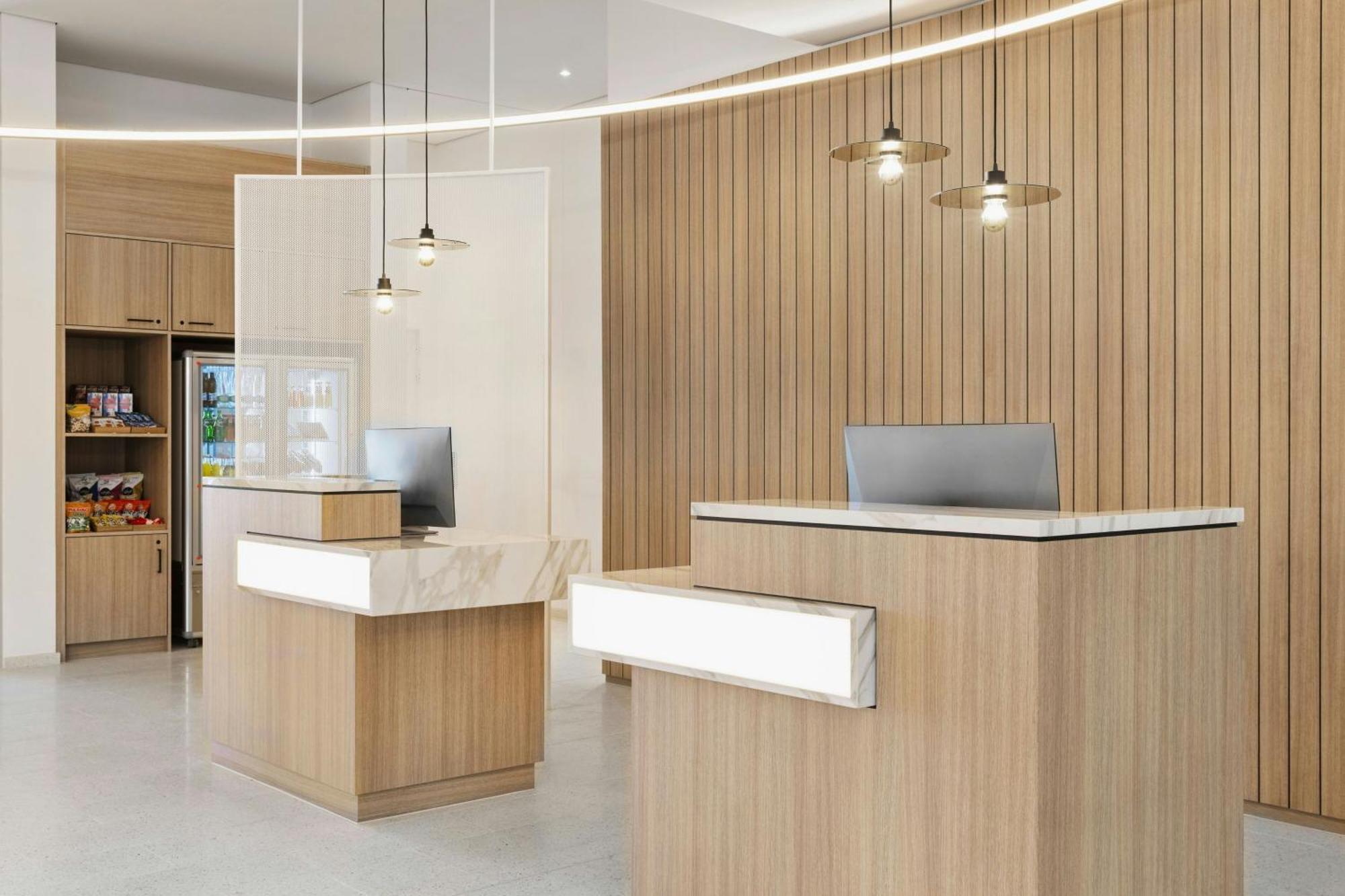 Hotel Courtyard By Marriott