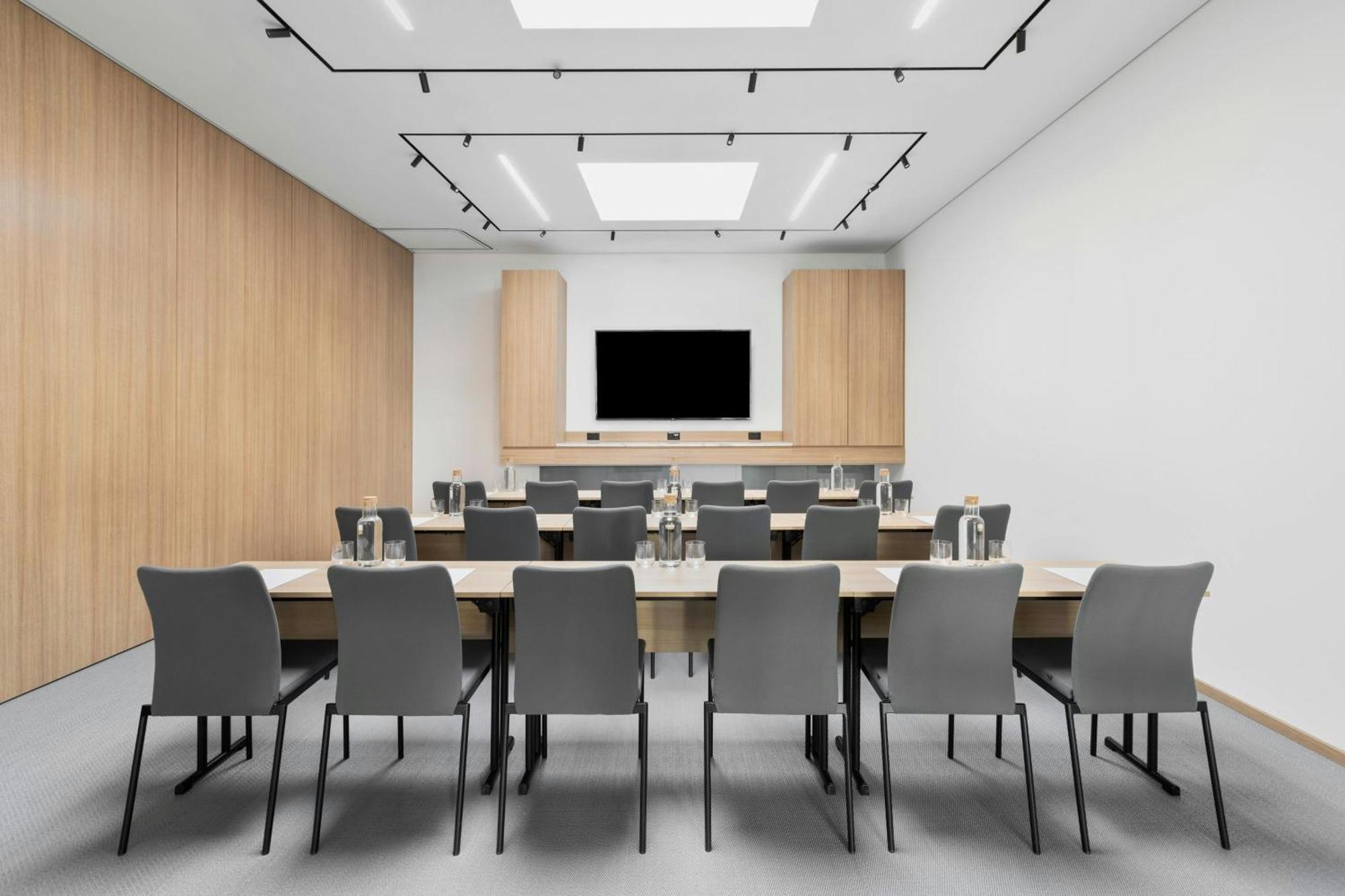 Courtyard By Marriott 4*