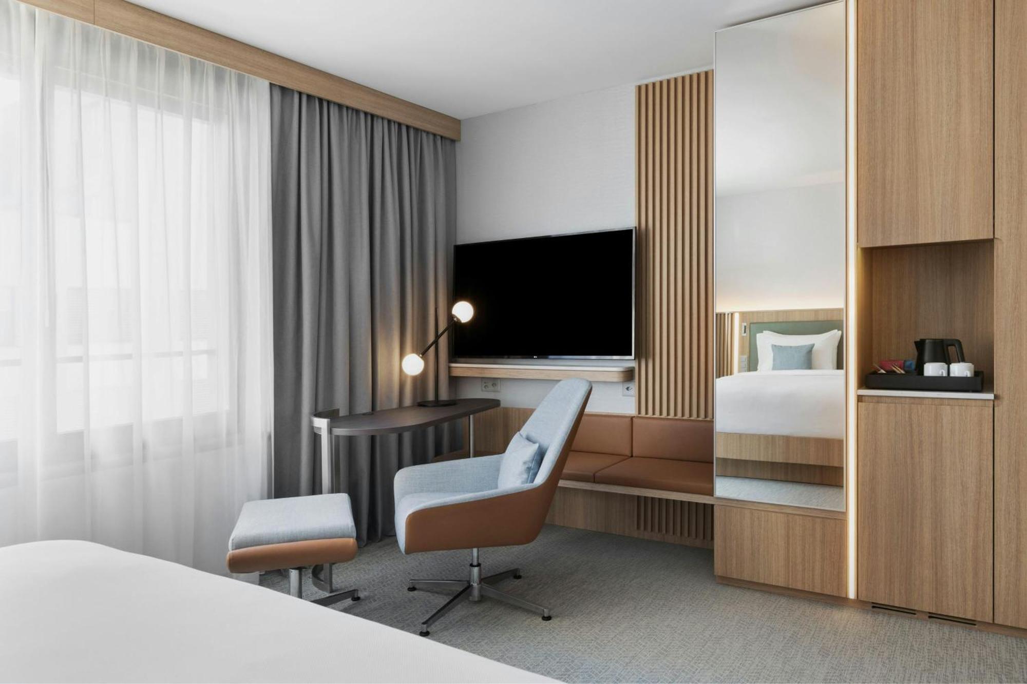 Courtyard By Marriott 4*